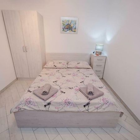 Apartman Marcela Palit Exterior foto