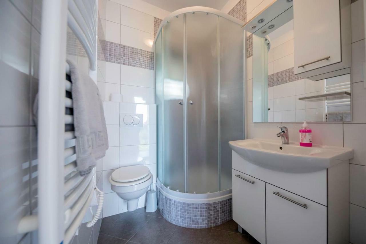 Apartman Marcela Palit Exterior foto